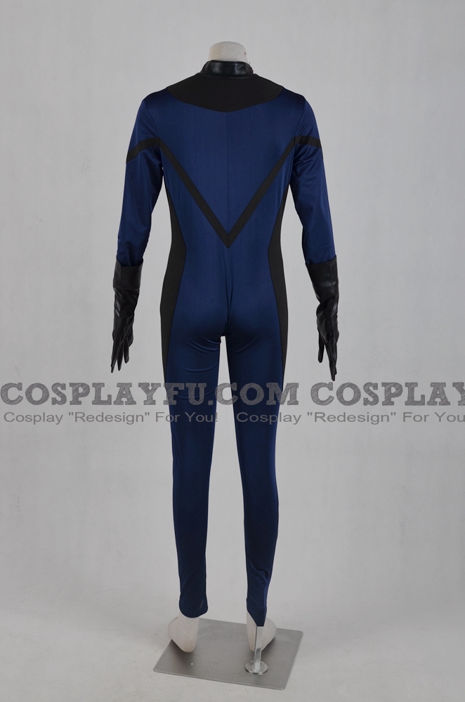 Invisible-Woman-Cosplay-from-Fantastic-Four-Rise-of-the-Silver-Surfer-1-5.jpg